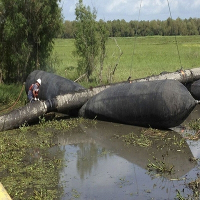 बेलनाकार काले Inflatable समुद्री भारी भारोत्तोलन एयरबैग