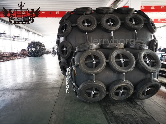 आईएसओ 17357 मानक 50kPa/80kPa टायर और चेन के साथ योकोहामा रबर फेंडर