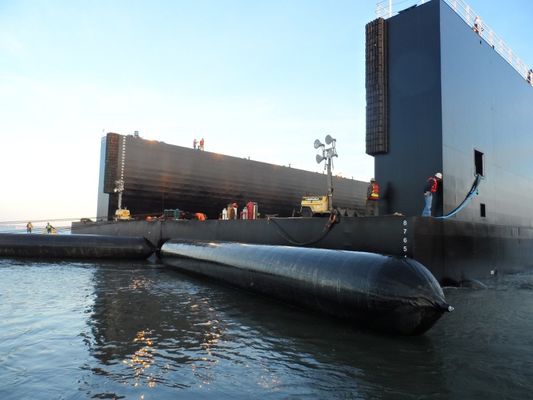 डॉक निर्माण के लिए एयर लिफ्टिंग बॉयेंसी सेल्वेज और रिफ्लोटेशन रबर एयरबैग;