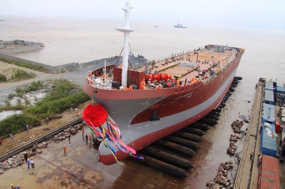 शिप लॉन्चिंग फ्लोटिंग मरीन एयरबैग प्राकृतिक रबर रोलर बैग 1.5m * 15m