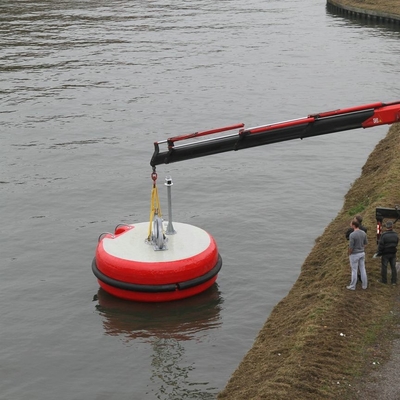 स्वनिर्धारित आकार एसजीएस बी.वी. समुद्री फोम भरा buoys एंकर मूरिंग बॉय बॉल