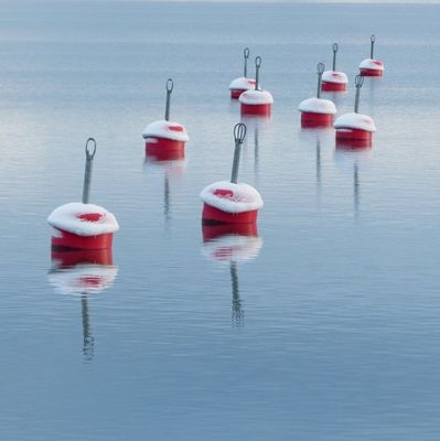 ईवा फोम भरा फ्लोटिंग बॉल डिलिमिट सेफ्टी एरिया वाटर बैरियर मूरिंग बॉय